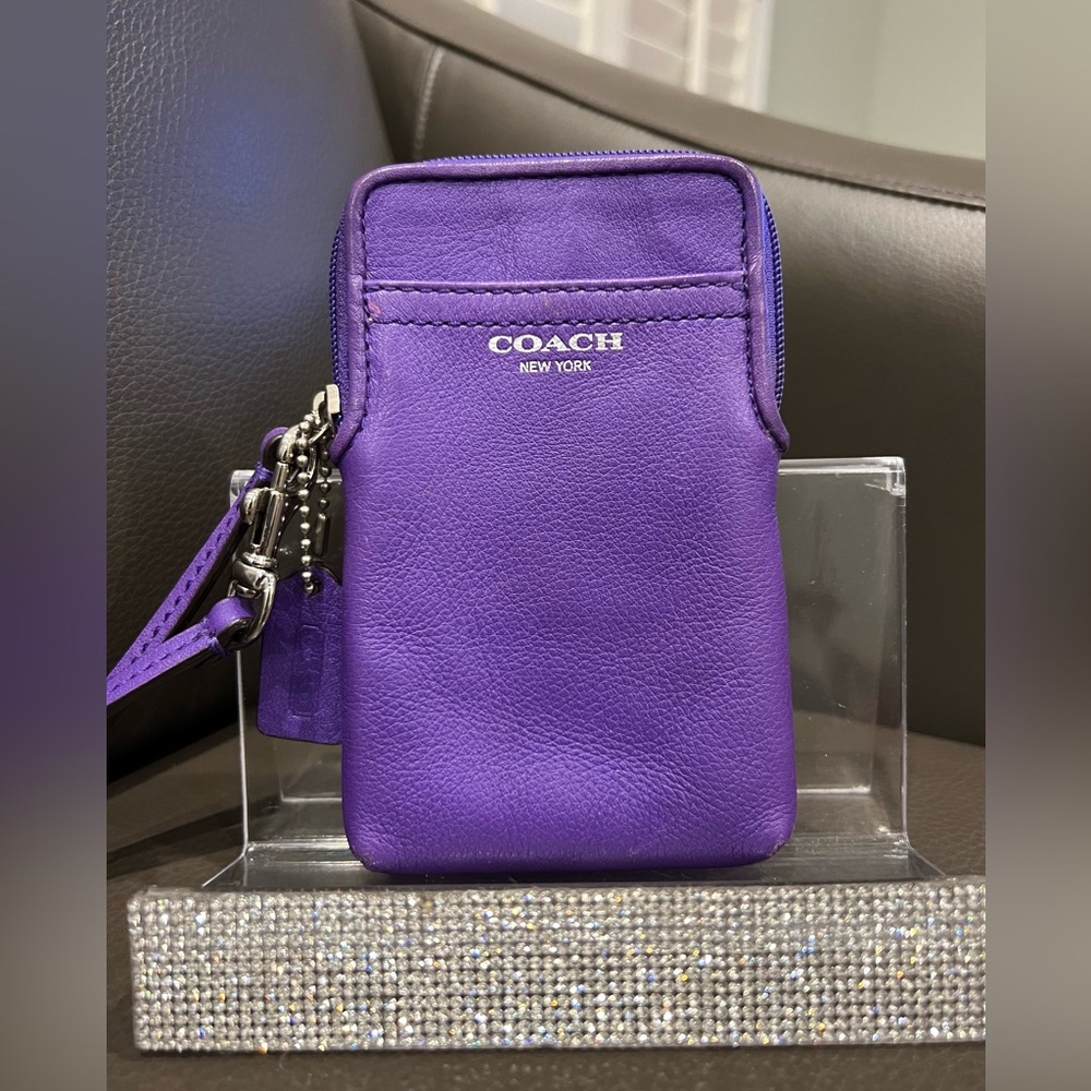 Coach New York Purple Leather Wristlet Clutch - Picture 3 of 8